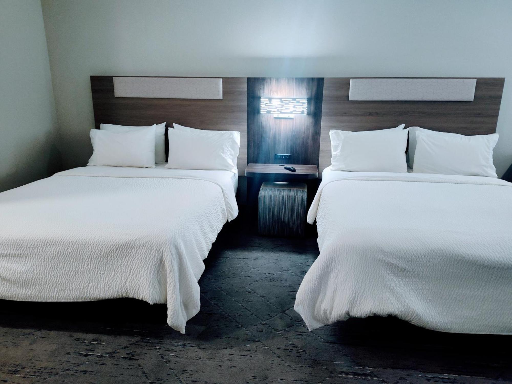 Holiday Inn Express Kenedy By Ihg Eksteriør bilde